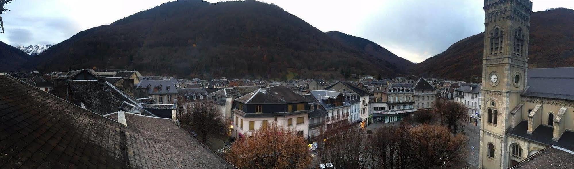 ホテルLe Bon Accueil Bagnères-de-Luchon エクステリア 写真