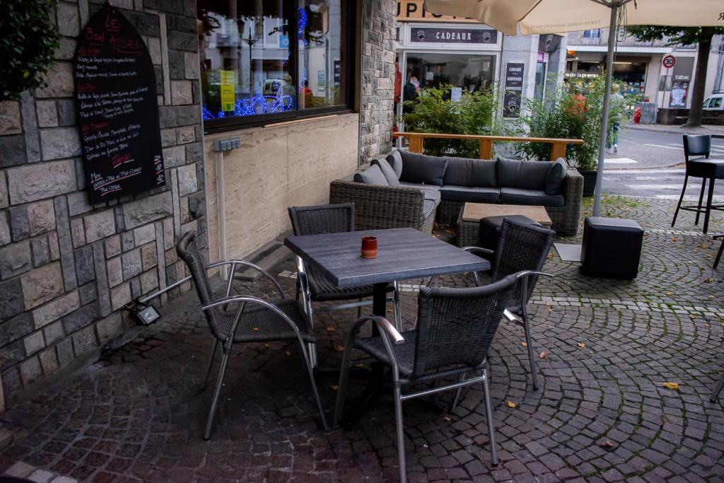 ホテルLe Bon Accueil Bagnères-de-Luchon エクステリア 写真