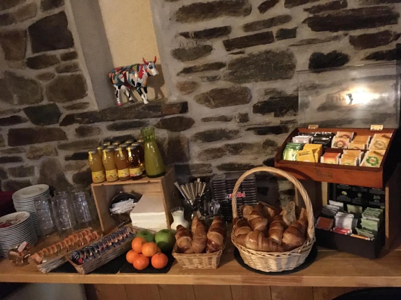 ホテルLe Bon Accueil Bagnères-de-Luchon エクステリア 写真