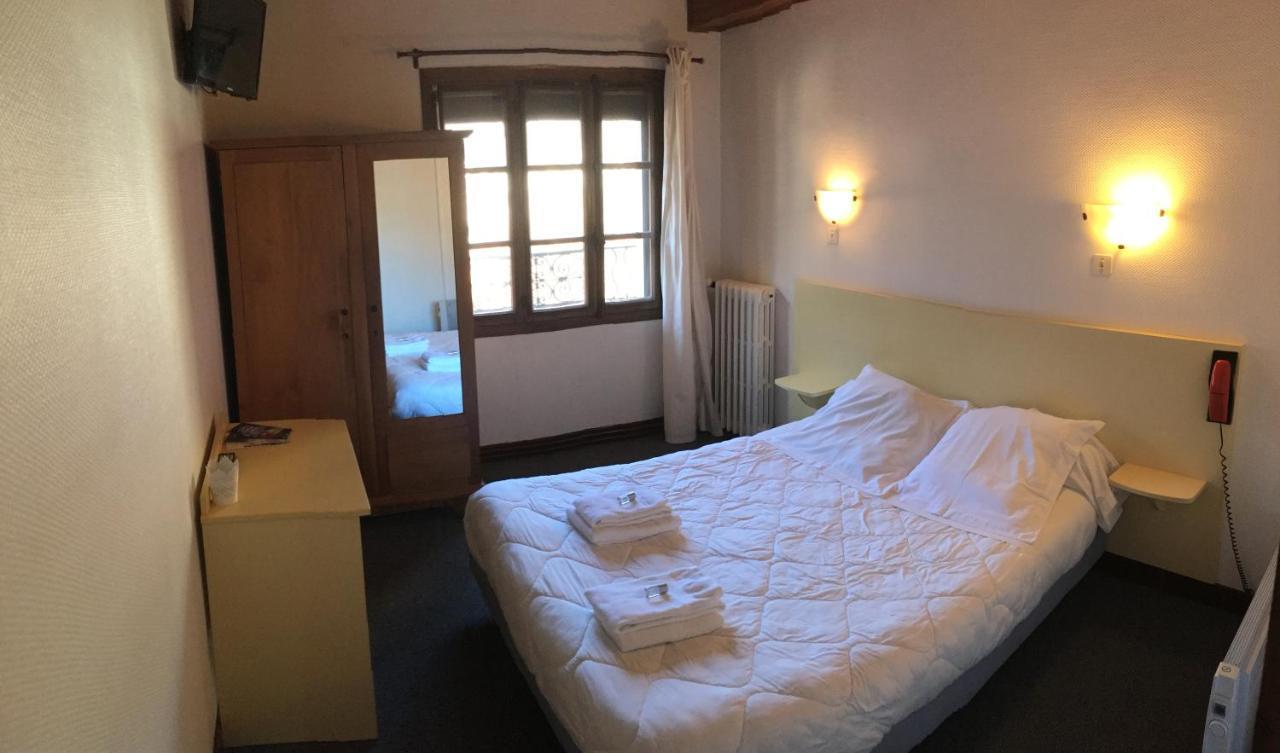 ホテルLe Bon Accueil Bagnères-de-Luchon エクステリア 写真